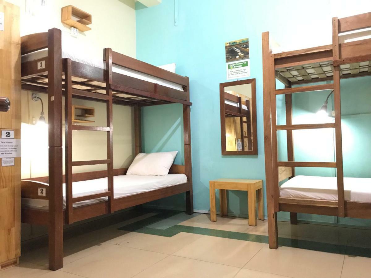 Envoy Hostel Phnom Penh Bagian luar foto