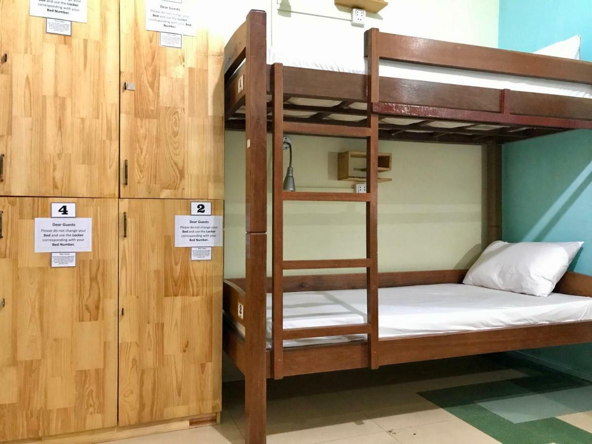 Envoy Hostel Phnom Penh Bagian luar foto